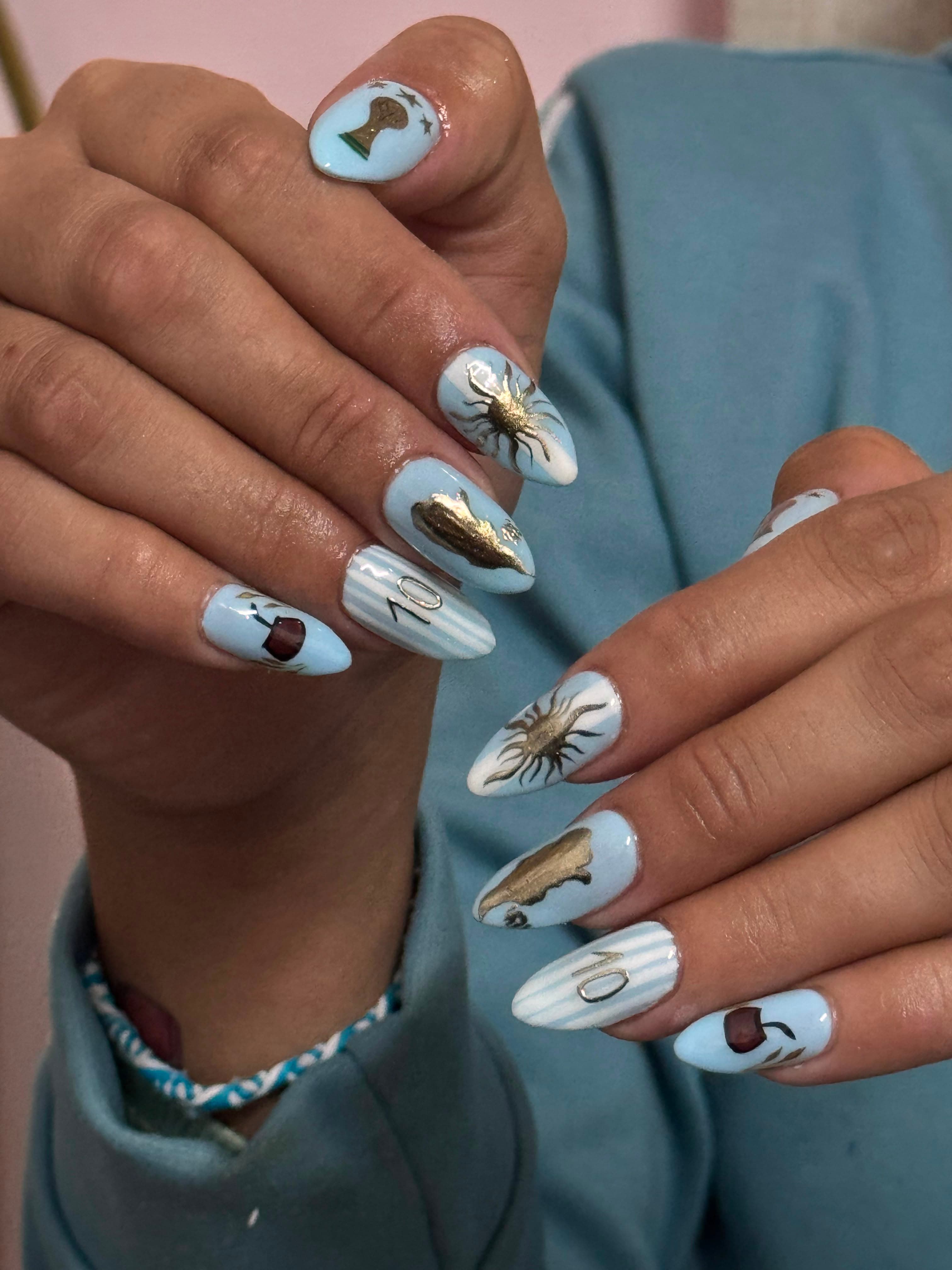 Trabajo de manicura realizado en Mar Bella Studio 10